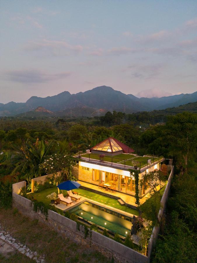 Banyuwedang Villa Ambara Sumberkima מראה חיצוני תמונה